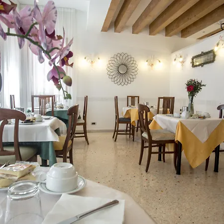 Hotel Antigo Trovatore Venise