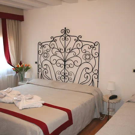 Antigo Trovatore Hotel 3*