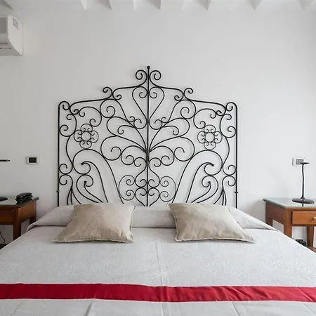 Antigo Trovatore Otel