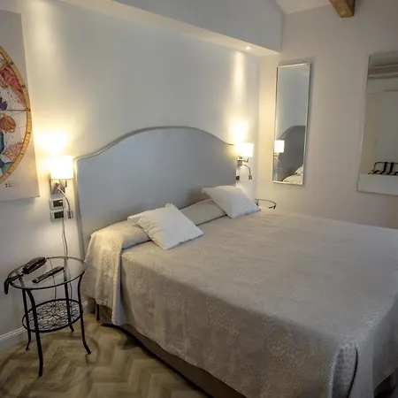 Otel Antigo Trovatore