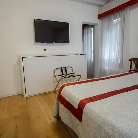 Hotel Antigo Trovatore 3*