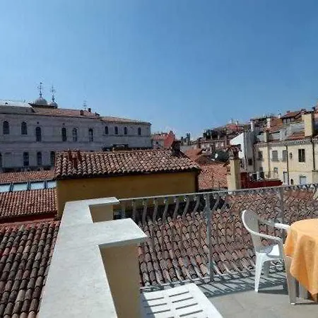 Antigo Trovatore Otel