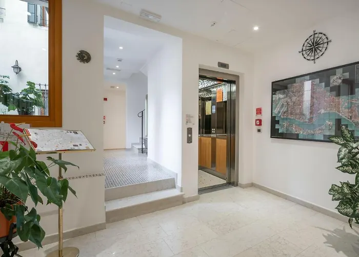 Hotel Antigo Trovatore 3*