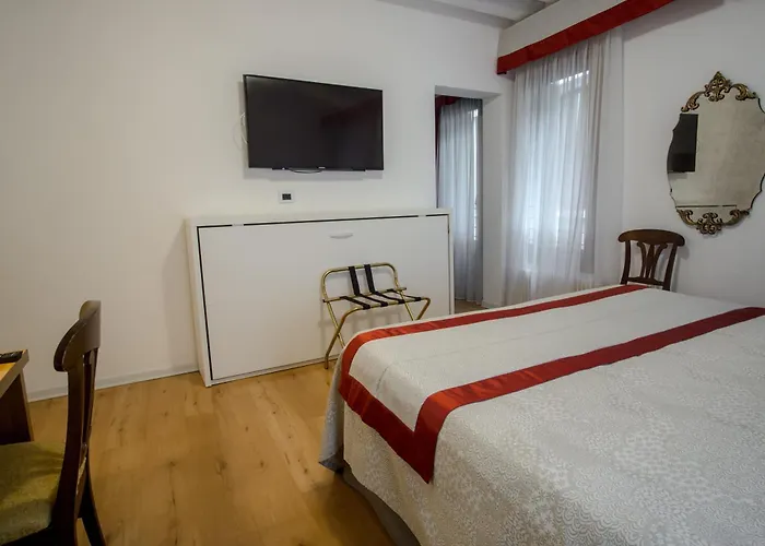 Hotel Antigo Trovatore 3*