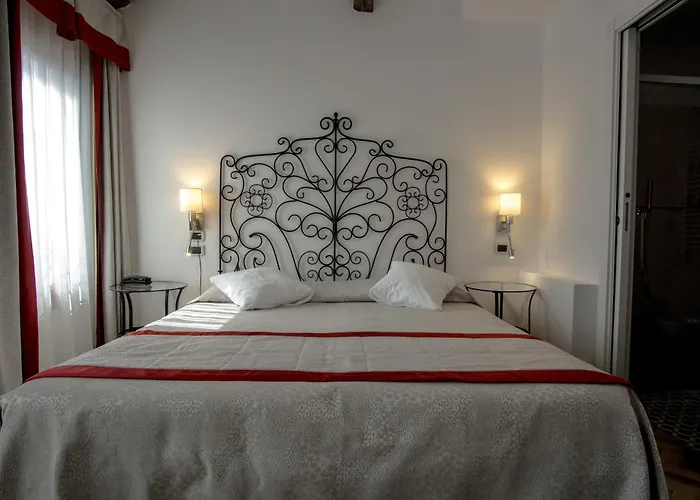 Hotel Antigo Trovatore 3*