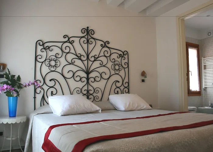 Hotel Antigo Trovatore 3*