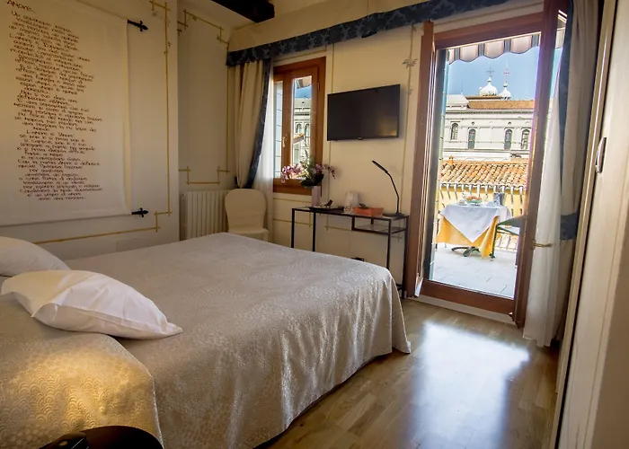 Hotel Antigo Trovatore 3*