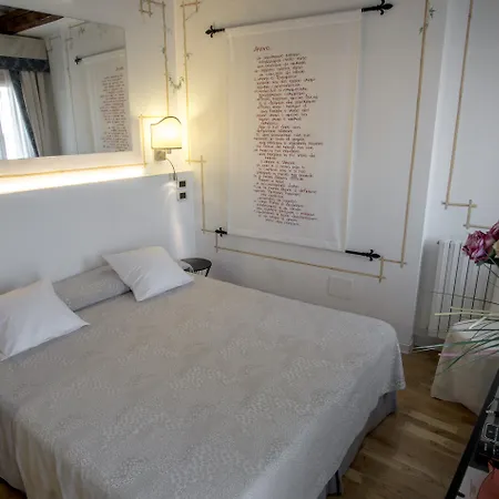 Otel Antigo Trovatore Venedik