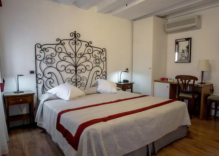Antigo Trovatore Hotel 3*