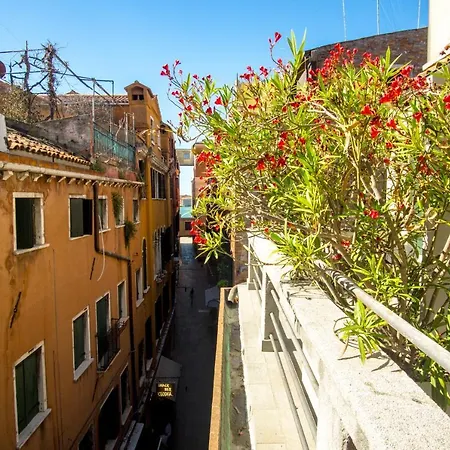 Hotel Antigo Trovatore Venecia